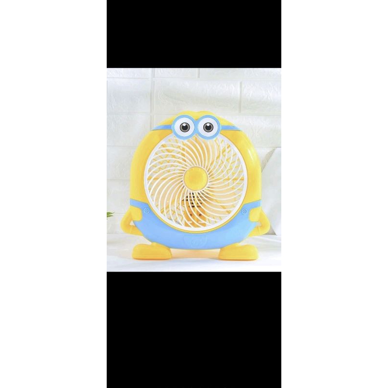 Kipas angin duduk karakter minion