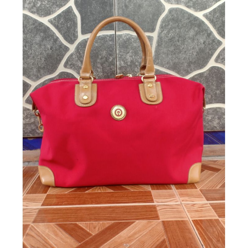 Preloved tas wanita preloved tas preloved tas alpacino preloved tas alpachino preloved apachino