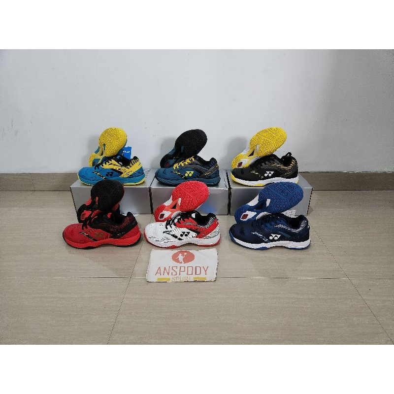 SEPATU BADMINTON YONEX ATLAS