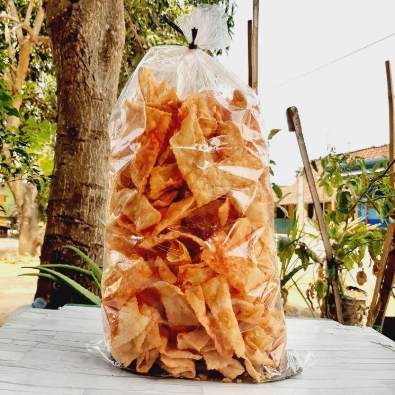 

KRIPIK PANGSIT BAWANG KEMASAN 1 KG..VARIAN BALADO PEDAS MANIS.