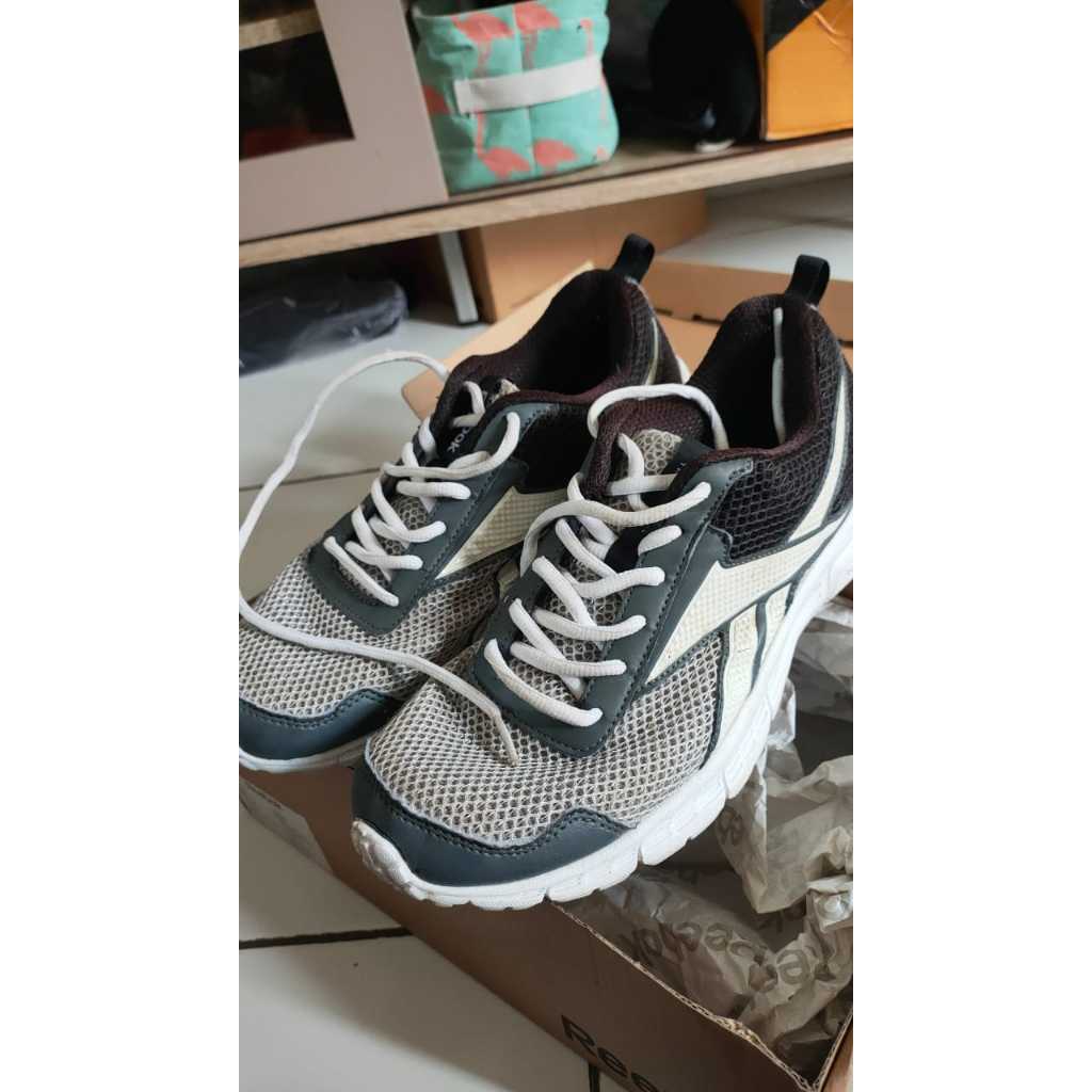 sepatu reebok second