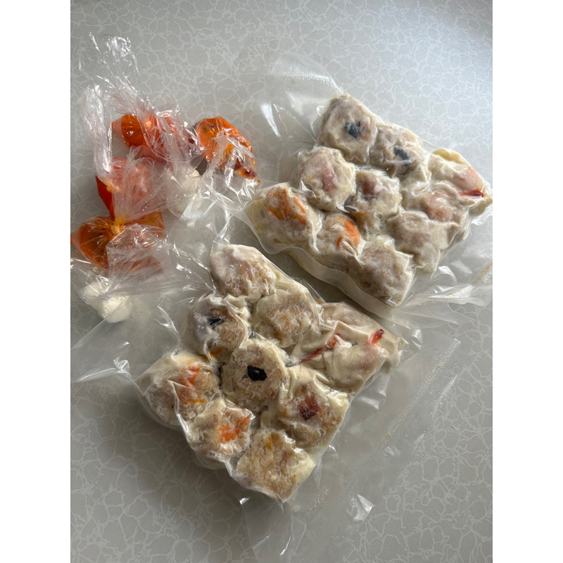 

Dimsum ayam mix frozen food (perpack isi 10 pcs)