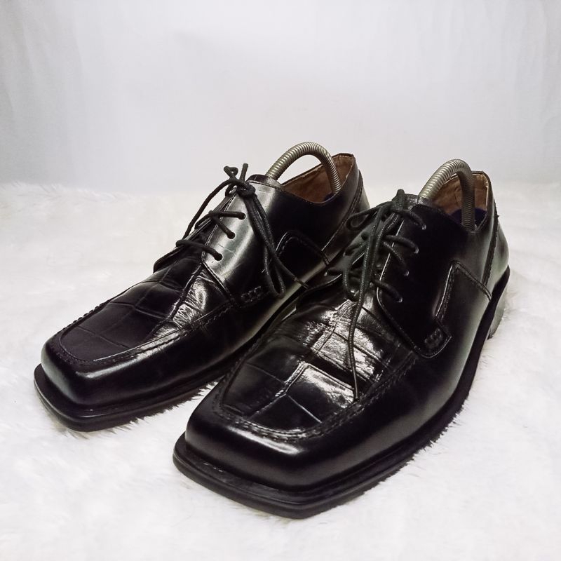 Sepatu Black Leather Derby Pria | Untuk Formal & Kasual - Edward Forrer