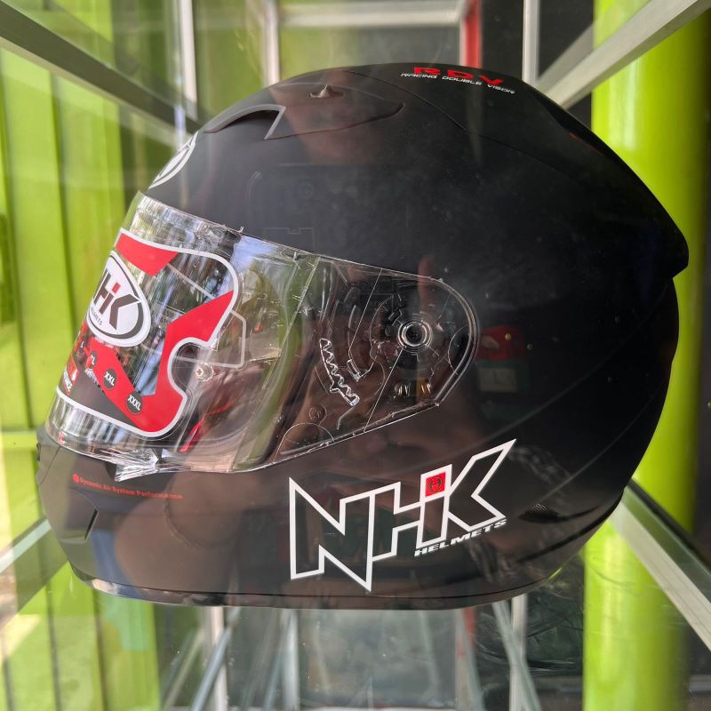 Helm NHK Gp1000 Solid