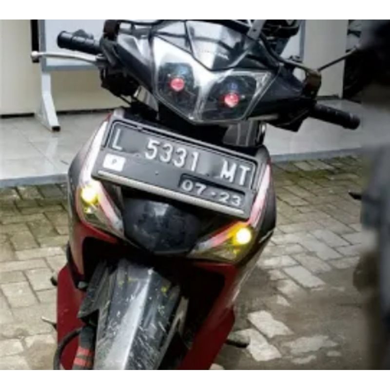 D2 laser Supra x125 helm in