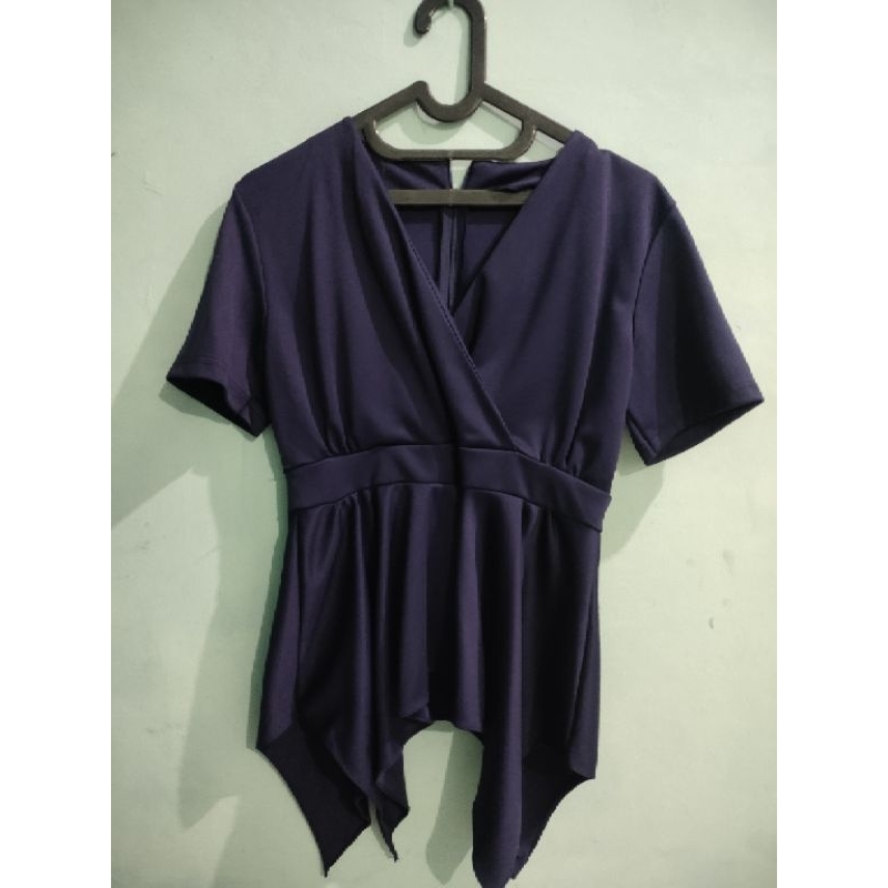 Preloved Blouse Kerut Navy Preloved v Neck