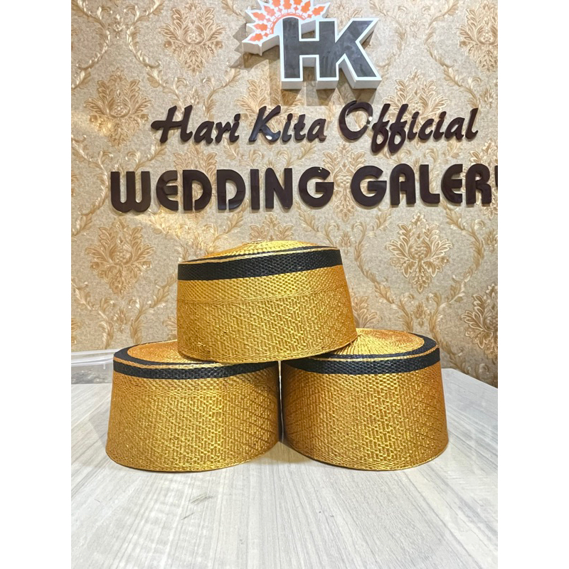 Songkok recca bugis tobone (anyaman full emas)