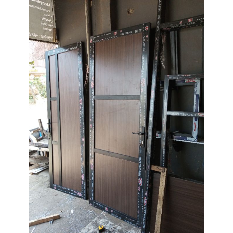 Pintu Aluminium Variasi Multi Hpl
