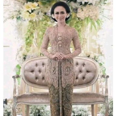 Pola Kebaya brokat model Kartini modern