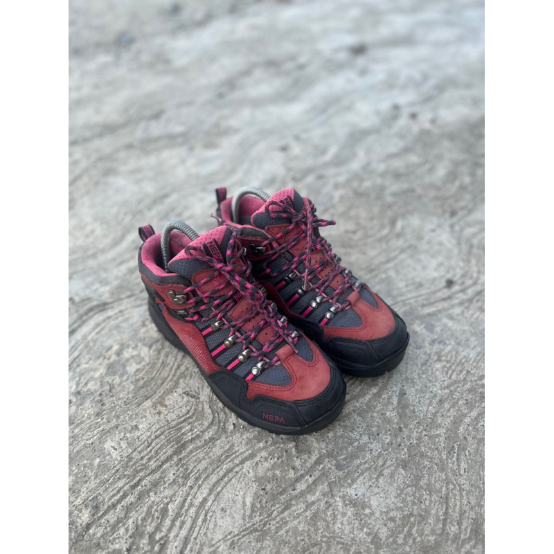 sepatu gunung second original nepa