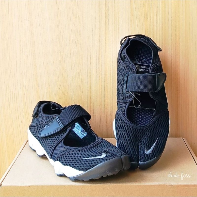 Sepatu Nike Air Rift Black Cool Grey White Size 6/36 (Insole 23cm) Original