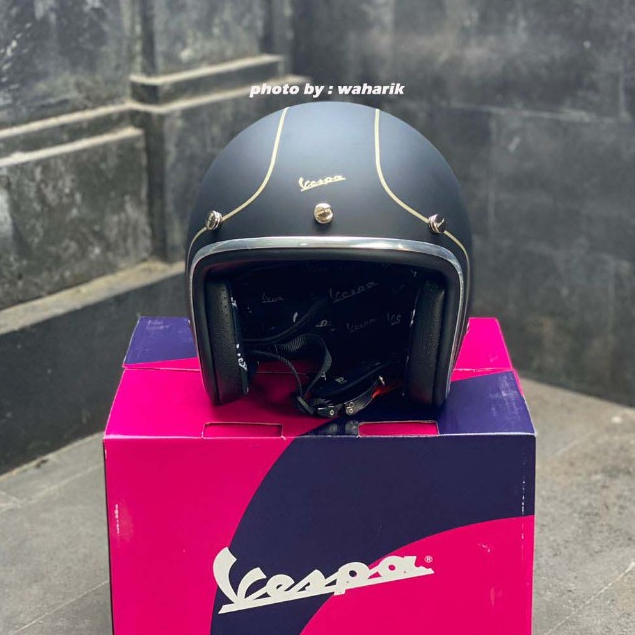 Helm Vespa Original Anniversary 75th Limited Editions