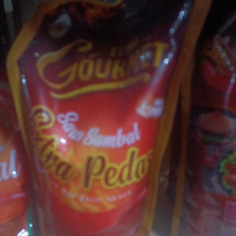 

GOURMET SAUS EXTRA PEDAS/ MC LEWIS SAUS CHILI ( 1 KARTON ) KEMASAN 1 KG ISI 12 BUNGKUS