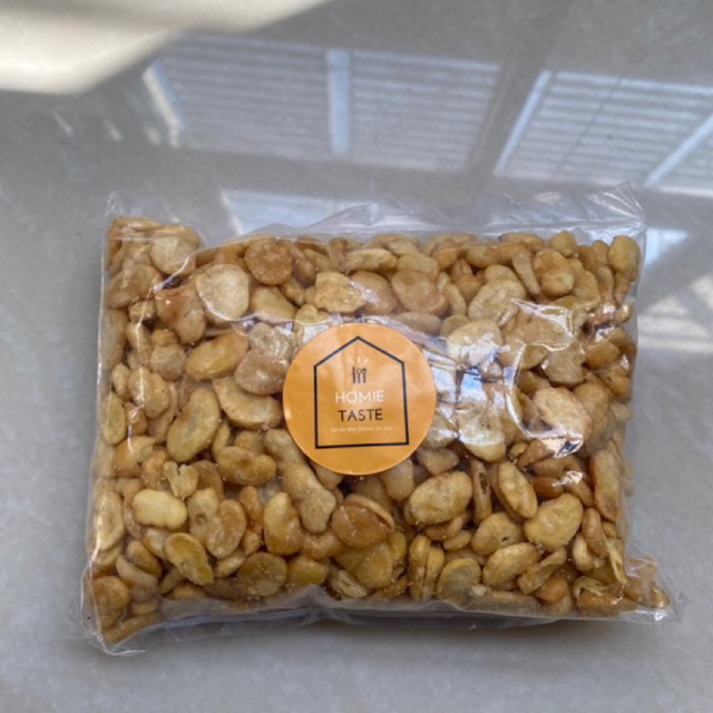 

Kacang Koro - Rasa Asin/Pedas - Jajanan Kekinian - Oleh Oleh Surabaya - Homiesnack