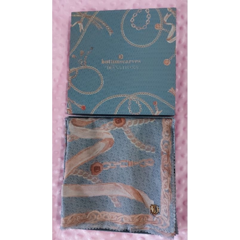 Button scarves