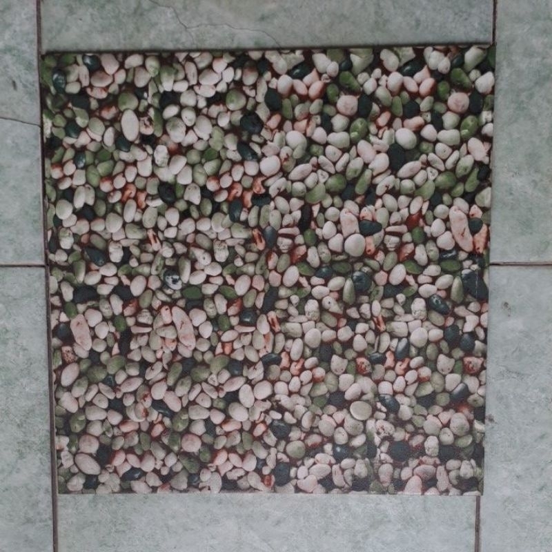 keramik kasar motif batu kerikil warna hijau uk 40x40 by jupiter