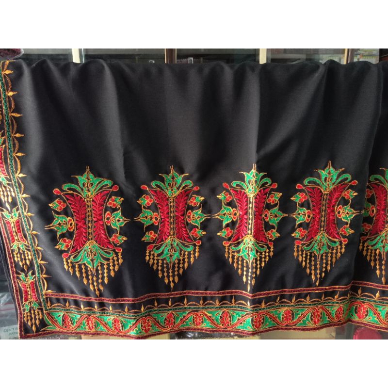 Kain Songket motif Bordiran Aceh