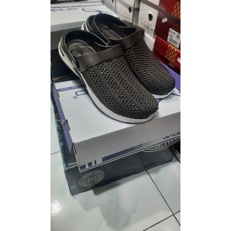sandal slop  pria dewasa pro att karet. sandal slop tahan air
