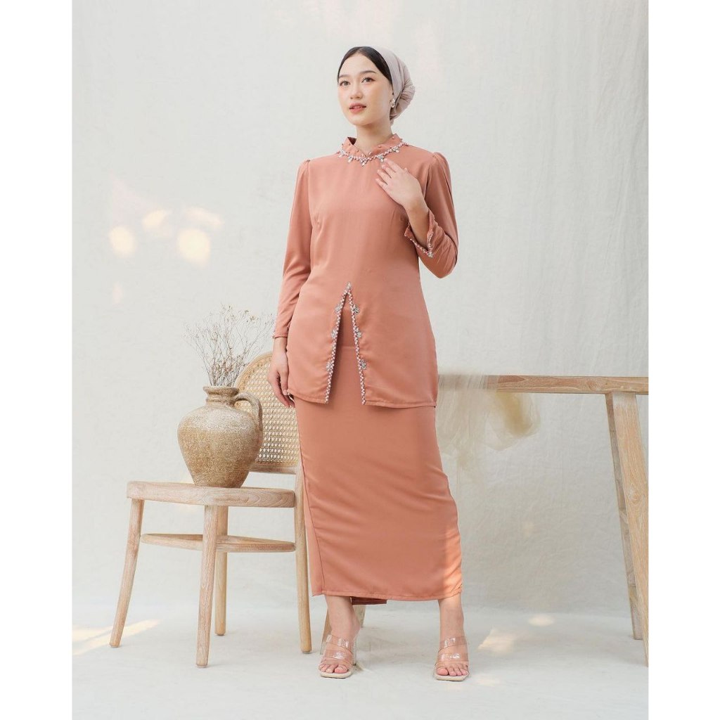 Eliza kurung Malaysia   product terbaru fsbusana terinspirasi dari baju kurung Malaysia yang bertema