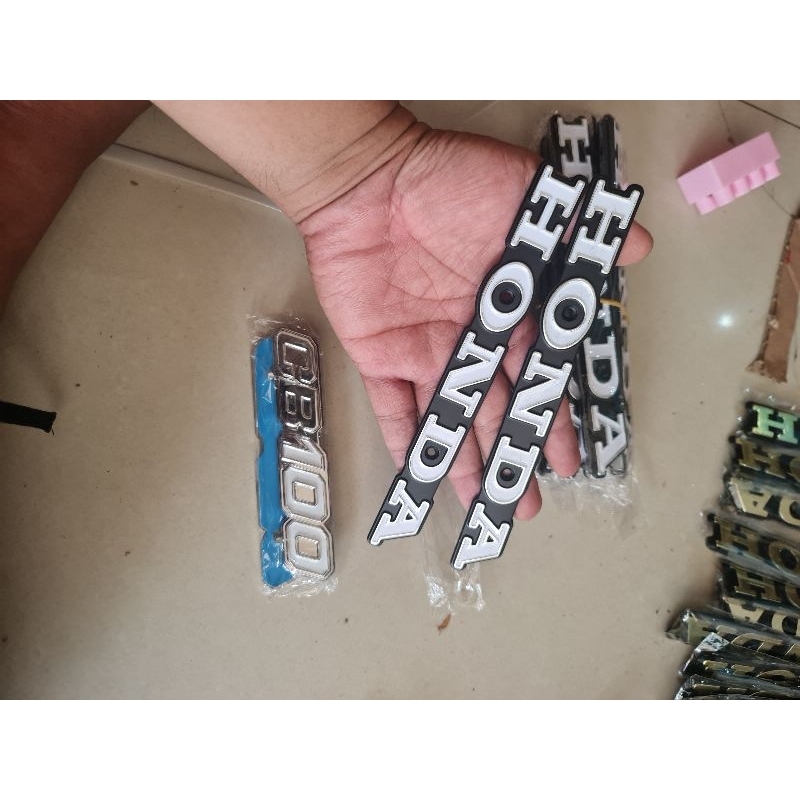 EMBLEM LOGO TANGKI CB100 K5 CB100 N IMPORT WHELPROF BISA DITEKUK