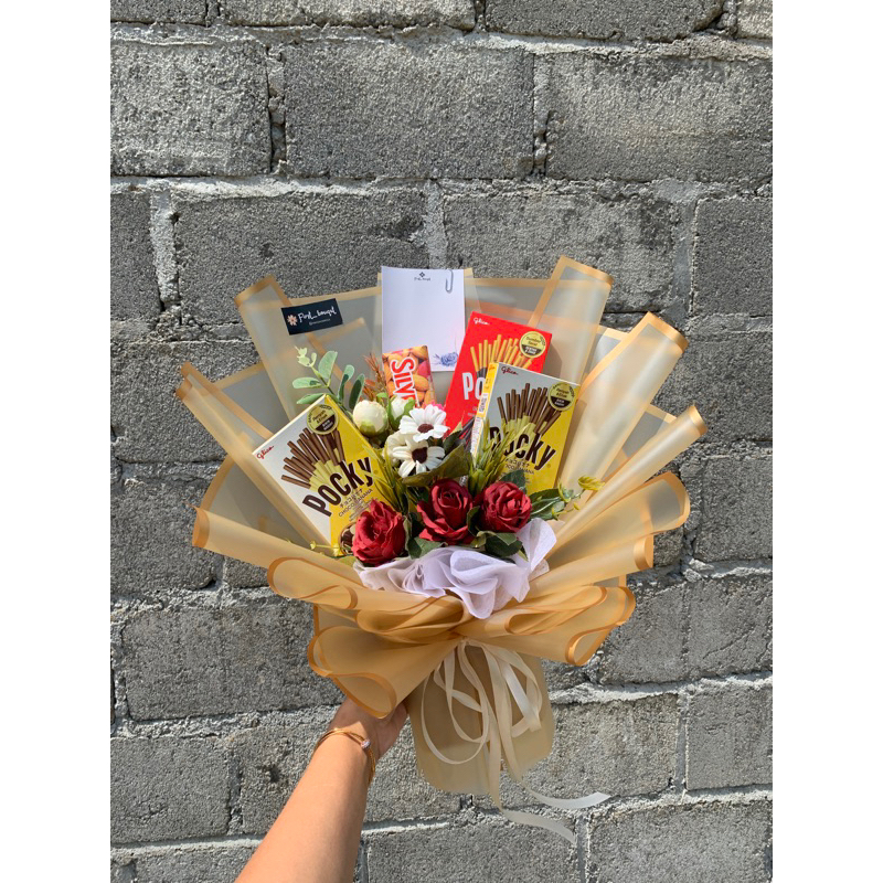 

Buket snack murah/buket wisuda/buket ulang tahun