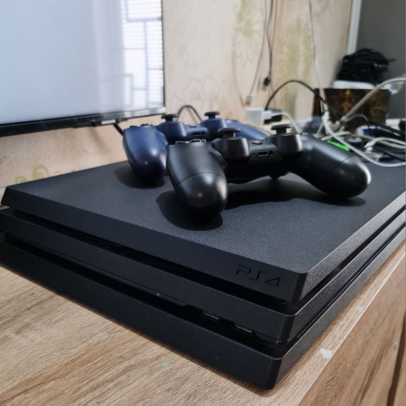 PS4 PRO 1TB + 2stik Original Mesin (Second)