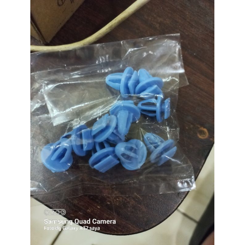 klip kancing bemper Mobil Daihatsu Luxio