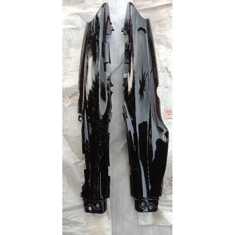 cover body body belakang cover side body Yamaha F1ZR hitam original