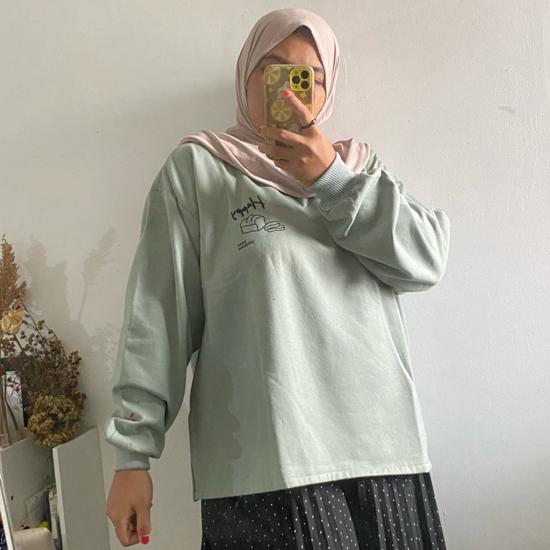 Preloved Sweater Wanita Atasan Fleece Warna Mint by CDC Model