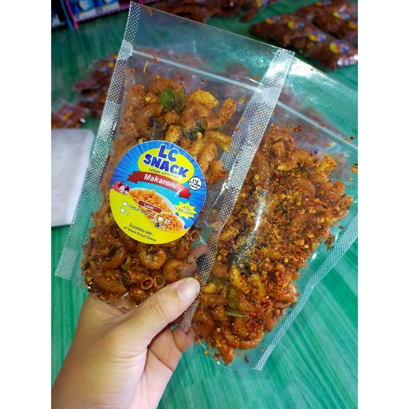 

makaroni LC SNACK pedas daun jeruk