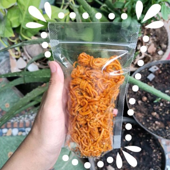 

Mie uwel/Mie gulung Pedas dan Original asin gurih daun jeruk by cimil4n