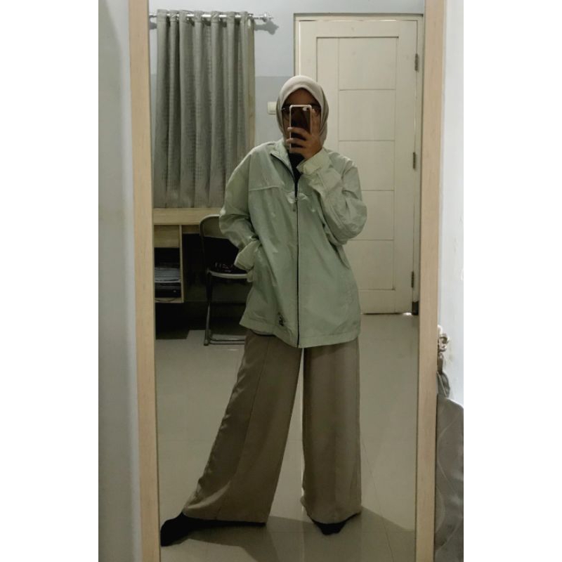 lyle & scott jaket parasut warna hijau mint preloved bekas second