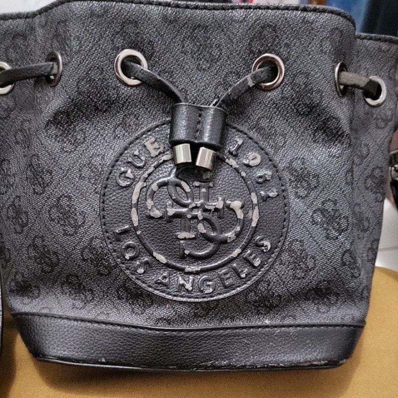 preloved tas guess serut (baca deskripsi)