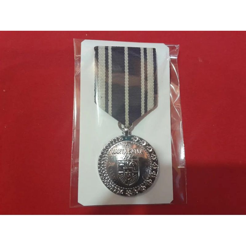 SATYA LENCANA PDU/MEDALI PNS/ASN KARYA SATYA (20 TAHUN) 1 SET 1 MEDALI