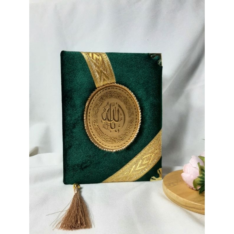 yasin hard cover bhan foxi hijau. cover busa plus pita buku yasin 224 hal
