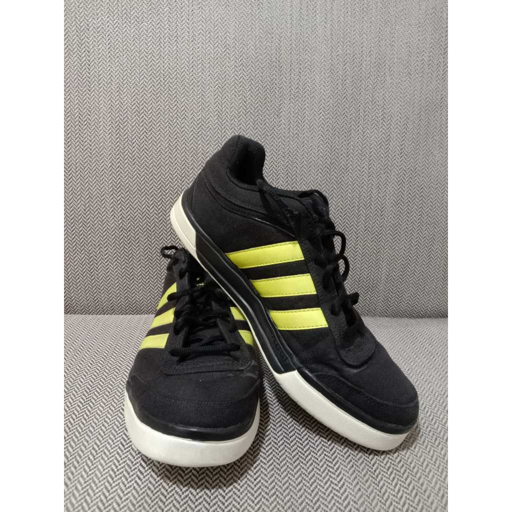 Sepatu Adidas second