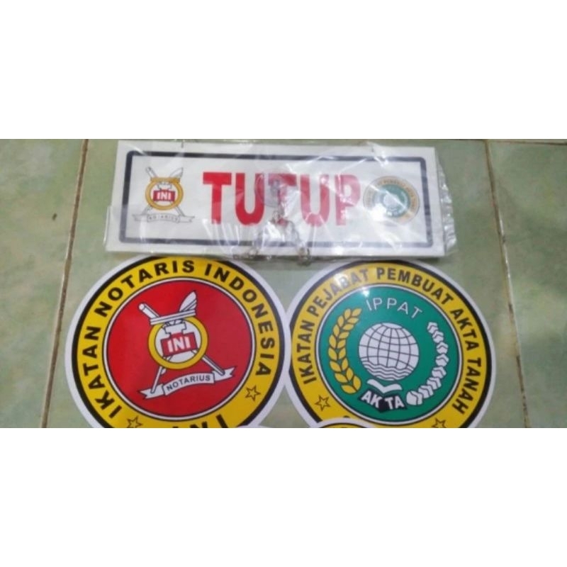 

Buka tutup dan stiker notaris PPAT