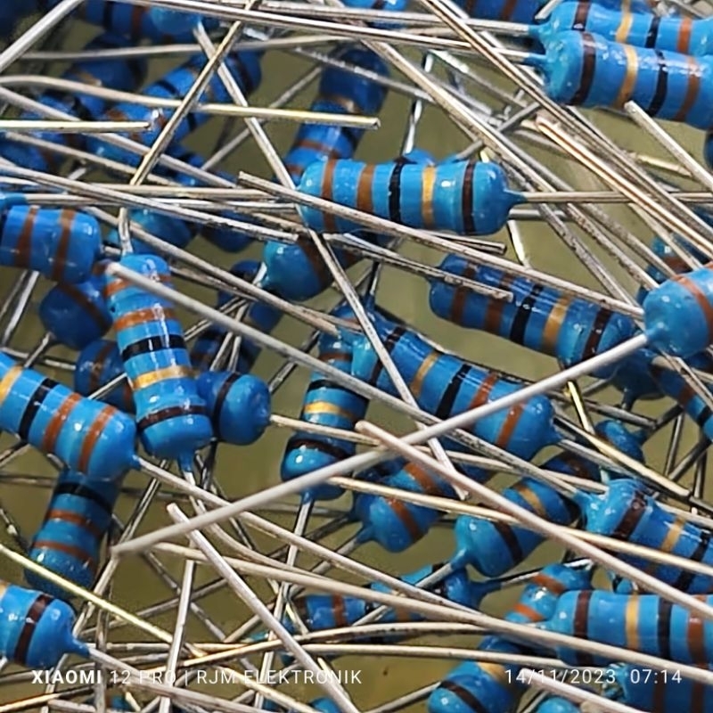 10 pcs resistor 33 ohm 1% 1/2 watt