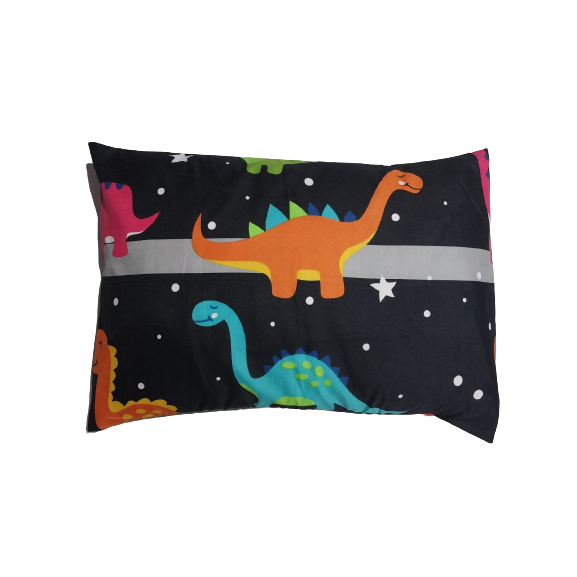 sarung bantal motif karakter