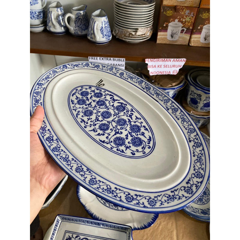 Piring saji oval | keramik biru putih