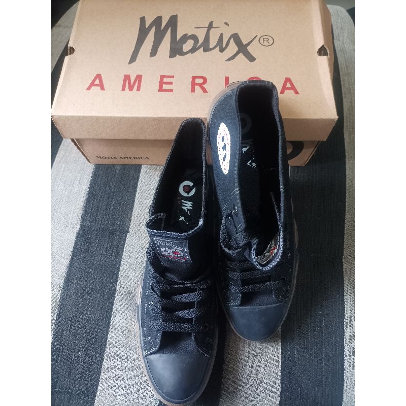 sepatu MOTIX AMERICA