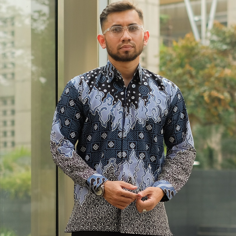 Batik Robby Abisatya Kemeja Batik Pria Reguler Fit Katun Atasan Tradisional Lengan Panjang Halus Mew