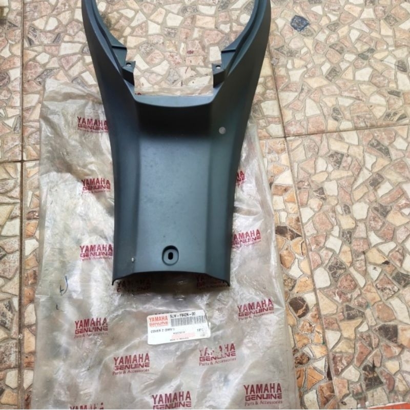 COVER UNDERSEAT UNDERSIT DEK TANGKI BAWAH JOK NOUVO LELE ORIGINAL NOS WARNA ABU-ABU 5LW-F842N-00