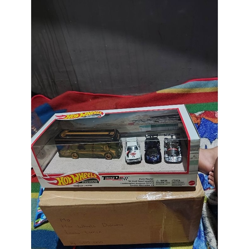 HOT WHEELS TEAM TRANSPORT