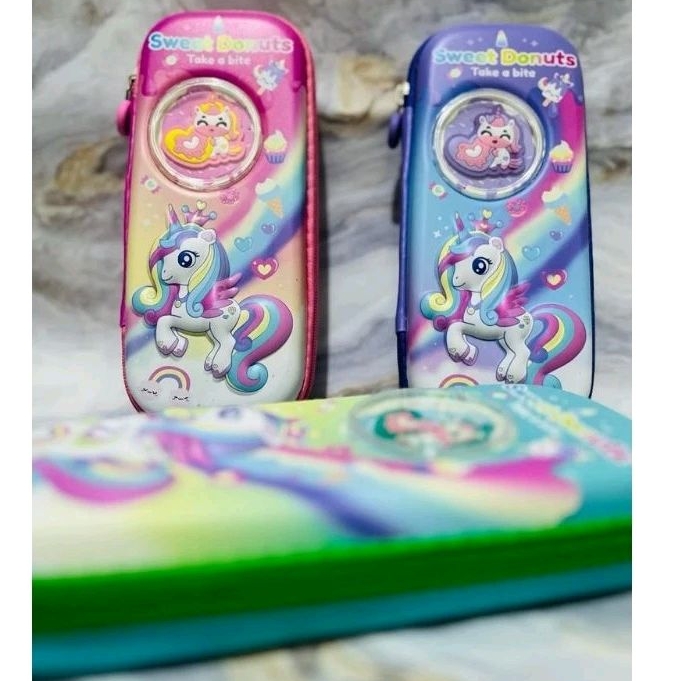 

KOTAK PENSIL 3 DIMENSI EV-26 UNICORN