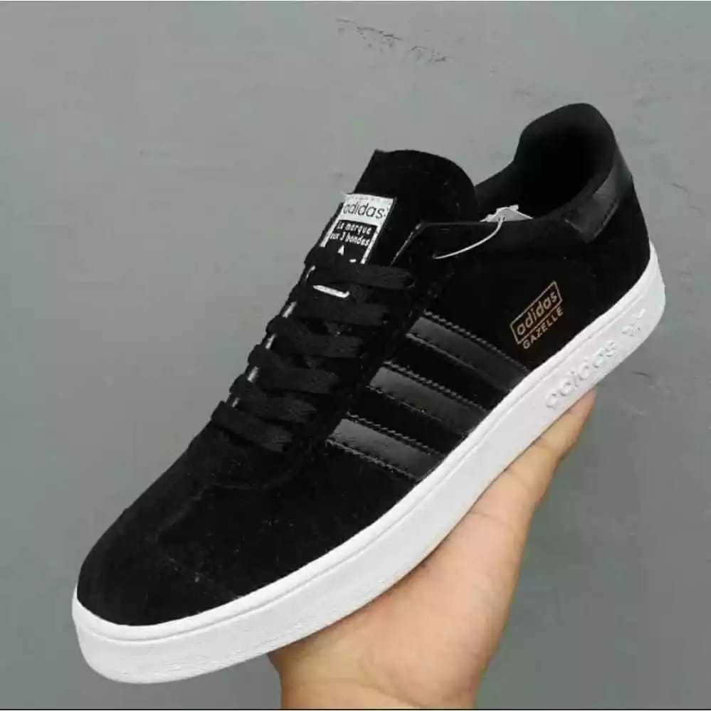 Sepatu Sneakers Pria Adidas Gazelle Full Hitam/hitam putih Sepatu Adidas Original Premium Sneakers K