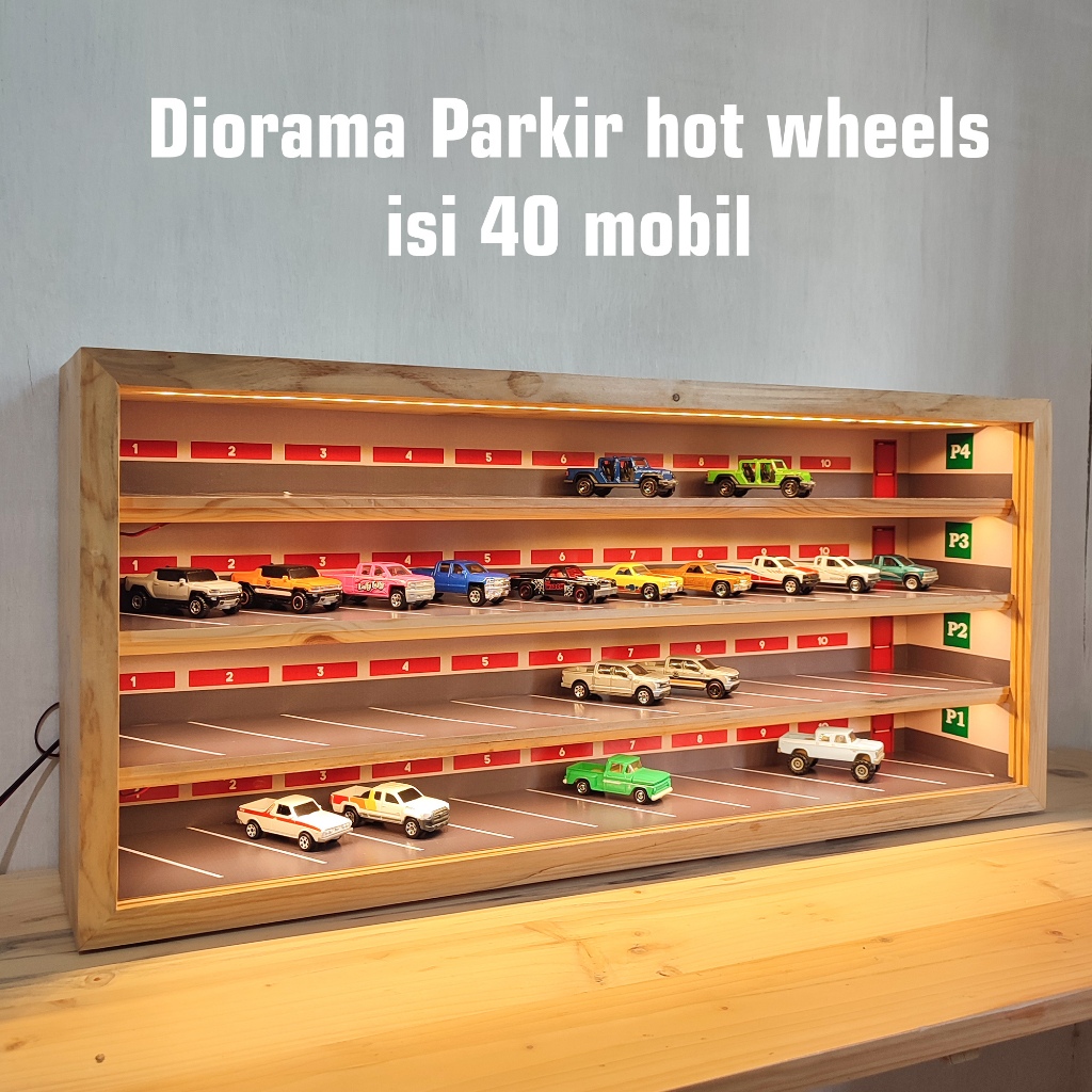 Diorama parkiran hotwheels 40 mobil tutup akrilik premium