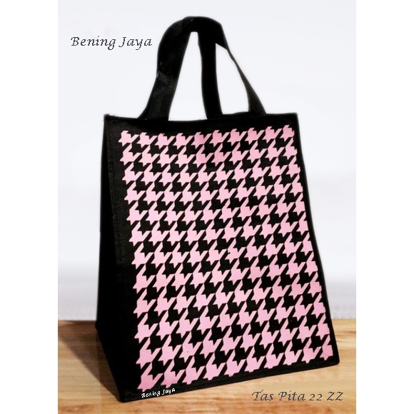

Tas Hajatan Goodie Bag Pita Kotak 22 ZZ Pink