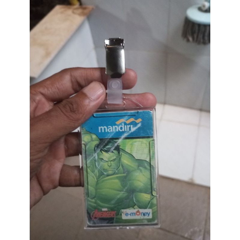

Tempat id card name tag acrylic akrilik plus jepitan penjepit kerang besi terlaris