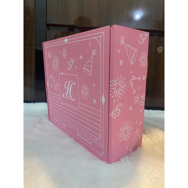 

Jims Honey - Box Hampers